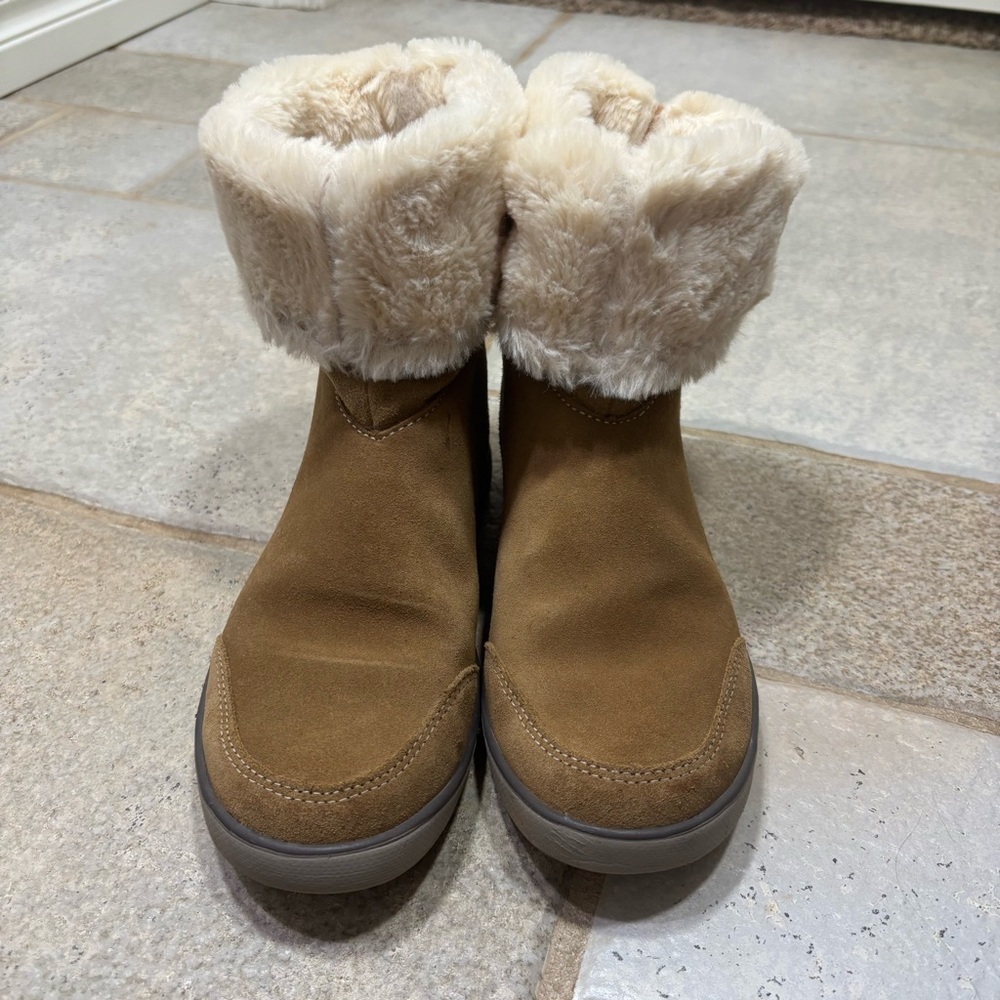 Eddie Bauer Laurel Boot Women’s 7 Brown Suede with Faux Fur Lining